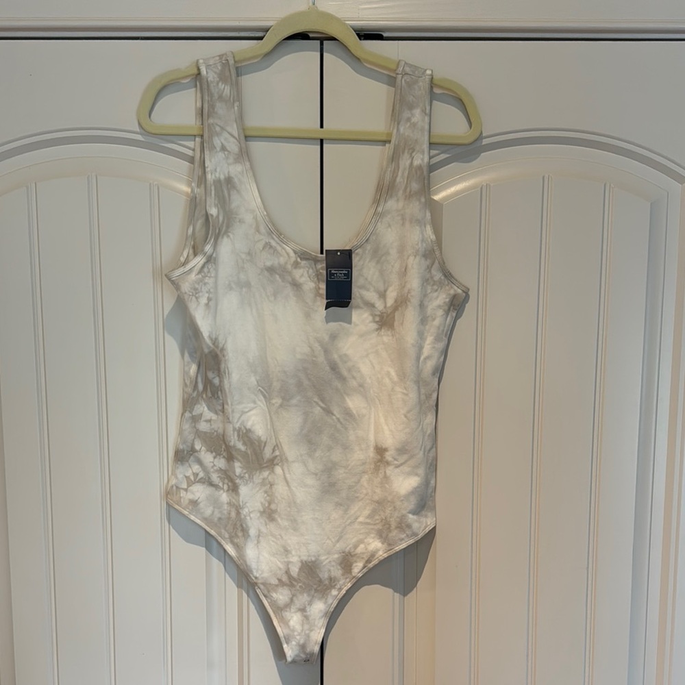 Abercrombie & Fitch Tan and White Bodysuit One Piece